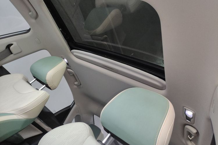 GEELY Emgrand L HiP 2022 car image #20