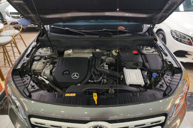 Mercedes-Benz GLB Class 2023 car image #20