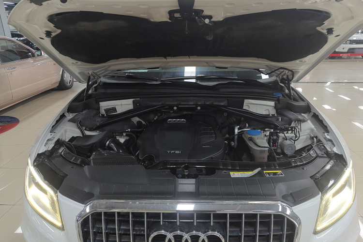 Audi Q5 2017 صورة سيارة #20