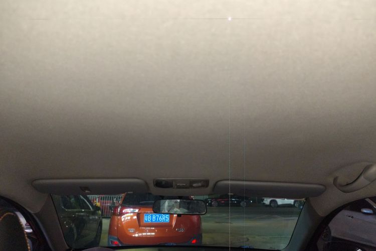 Hyundai Reina 2016 car image #20