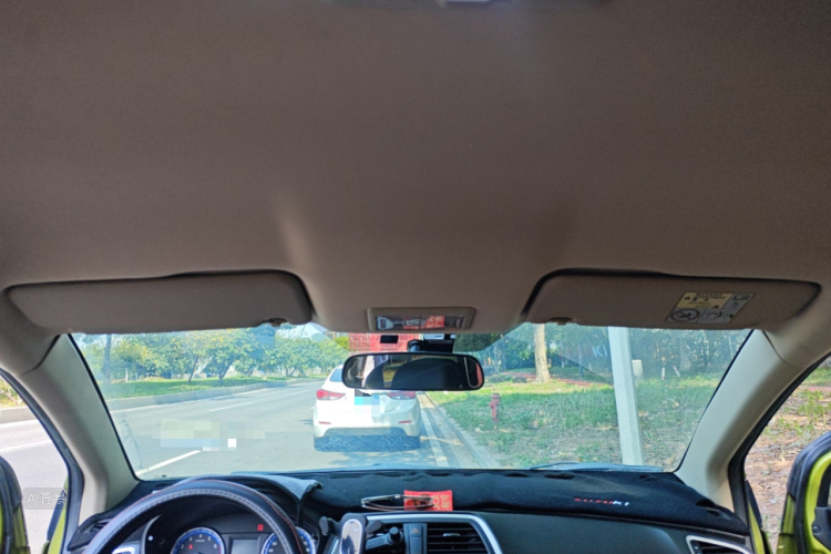 Suzuki S-Cross 2014 صورة سيارة #20