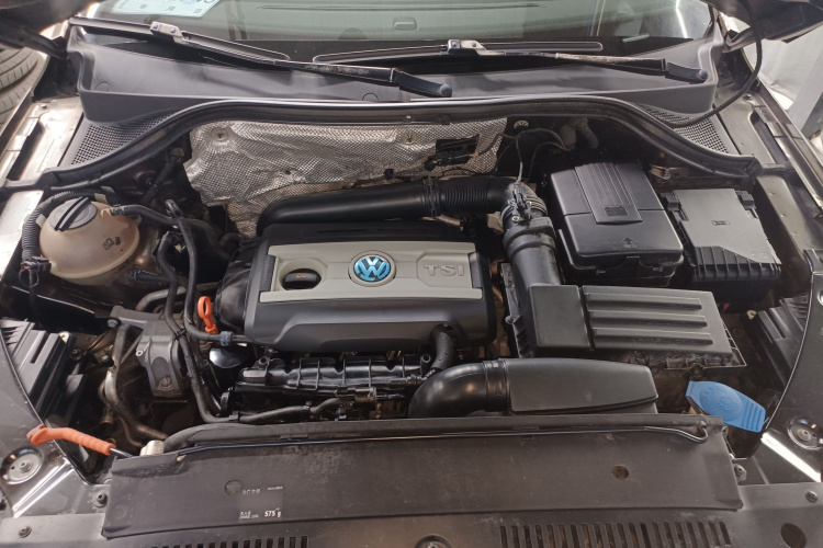 Volkswagen Tiguan 2015 car image #20