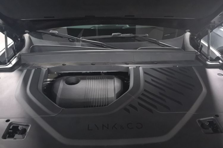 Lynk & Co 900 2025 car image #20