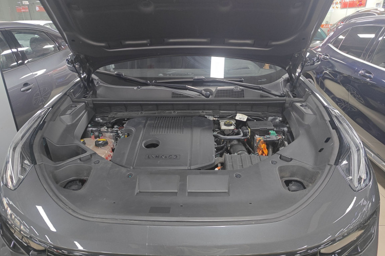 Lynk & Co 01 EM-P 2022 car image #20