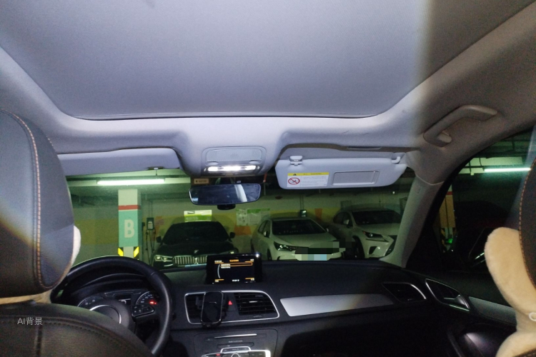 Audi Q3 2017 car image #20