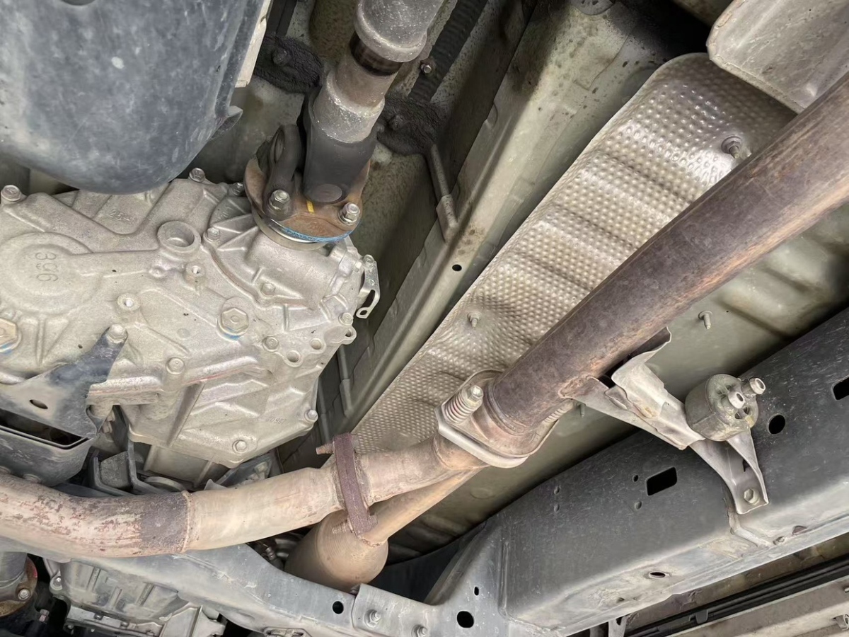 Toyota FJ Cruiser 2018 immagine di auto #20