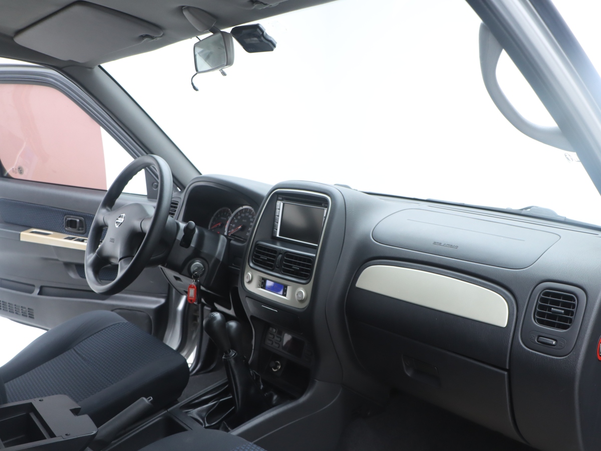 日产 日产帕拉丁 2016 汽车图片 #20