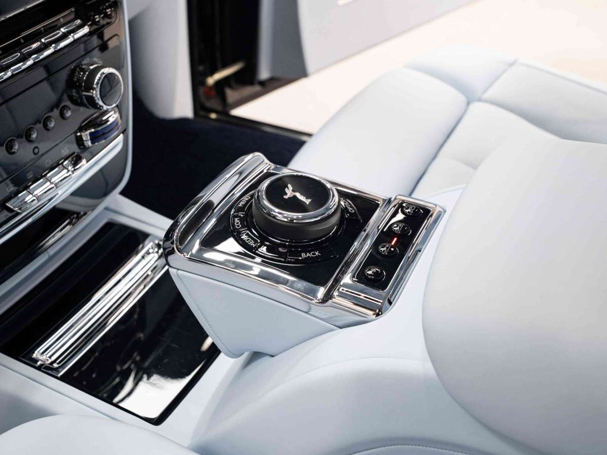 劳斯莱斯 幻影 2023 汽车图片 #20