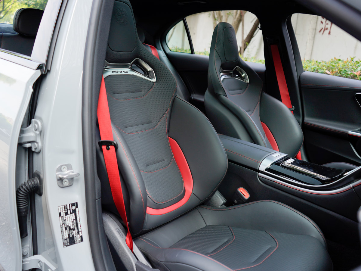 Mercedes-Benz C AMG New Energy 2025 изображение автомобиля #20