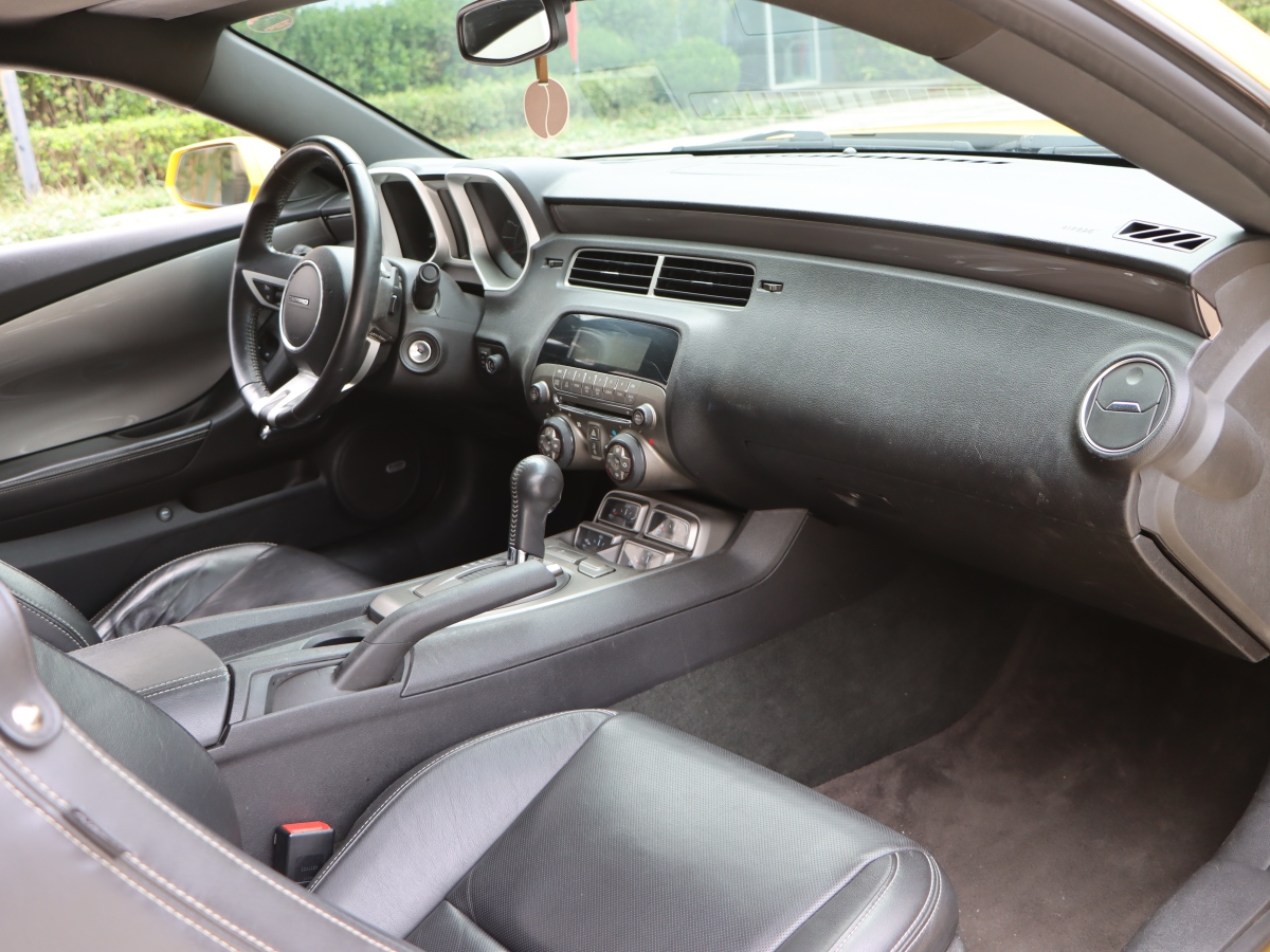 Chevrolet Camaro 2011 immagine di auto #20