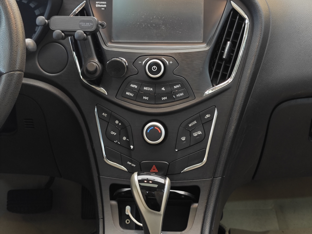 GAC Trumpchi GA3S 2015 #20 GAC Trumpchi GA3S 2015 car image #20