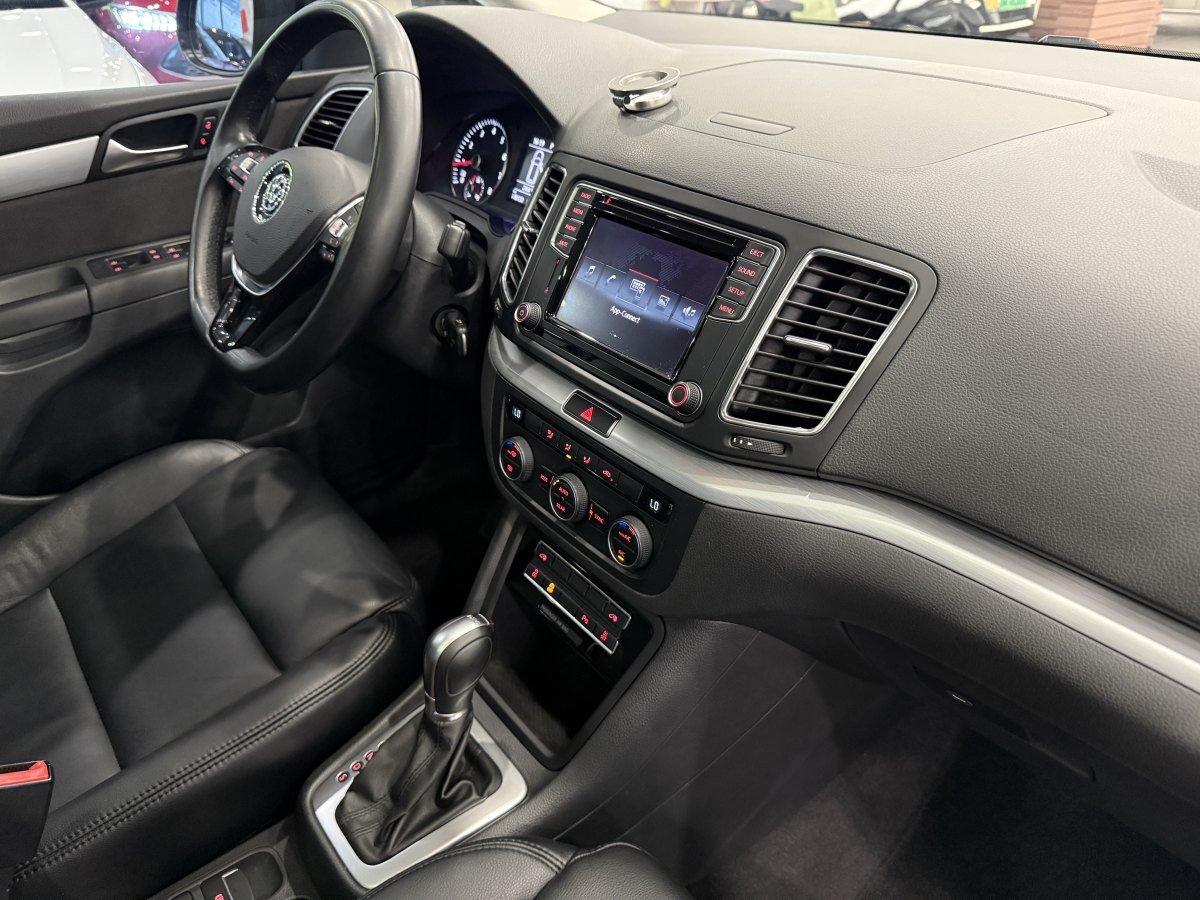 Volkswagen Sharan 2016 imagem de carro #20