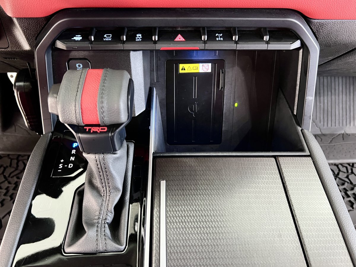 Toyota Sequoia 2024 #20 Toyota Sequoia 2024 imagen de coche #20