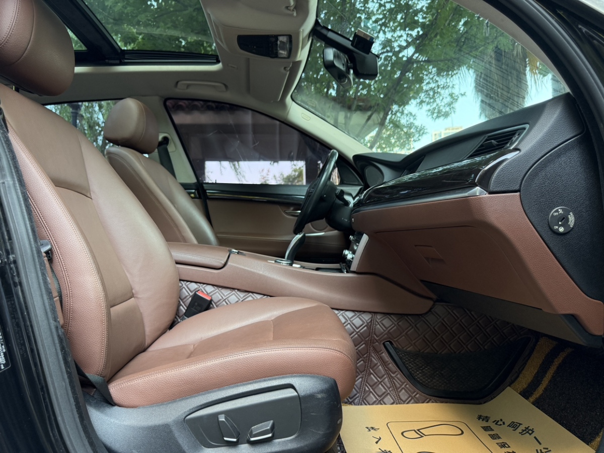 BMW 5 Series GT 2016 immagine di auto #20