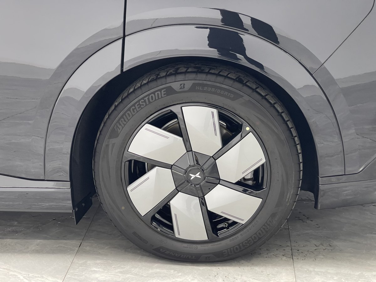 Xpeng X9 2024 imagem de carro #20