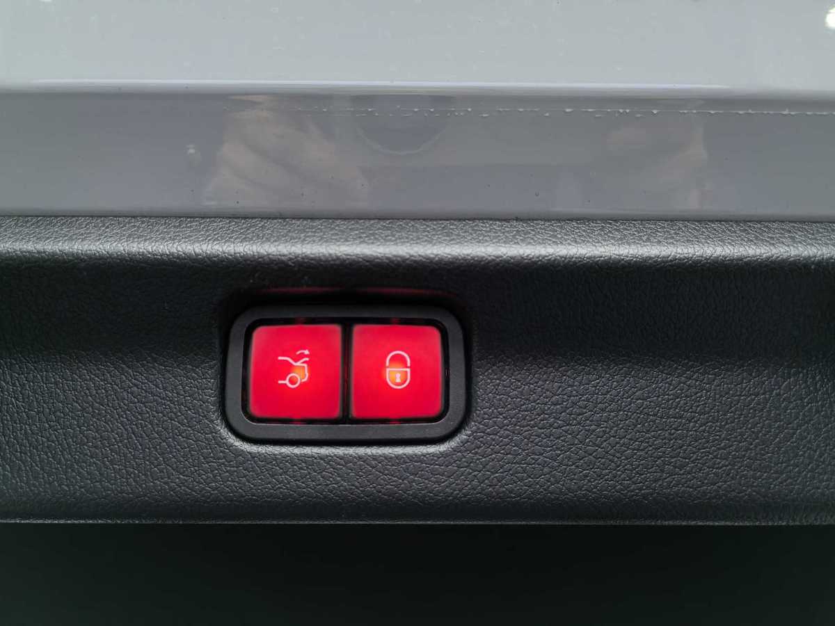 Mercedes-Benz EQE Class 2022 #20 Mercedes-Benz EQE Class 2022 immagine di auto #20