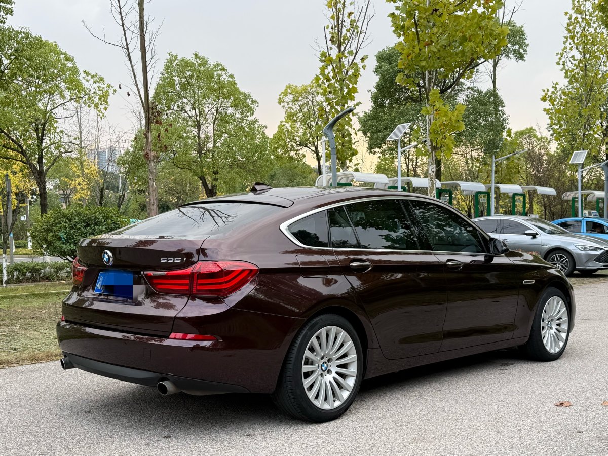 BMW 5 Series GT 2016 immagine di auto #20