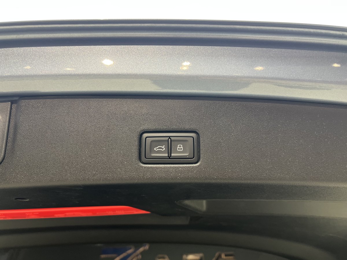 Audi Q4 e-tron 2023 immagine di auto #20