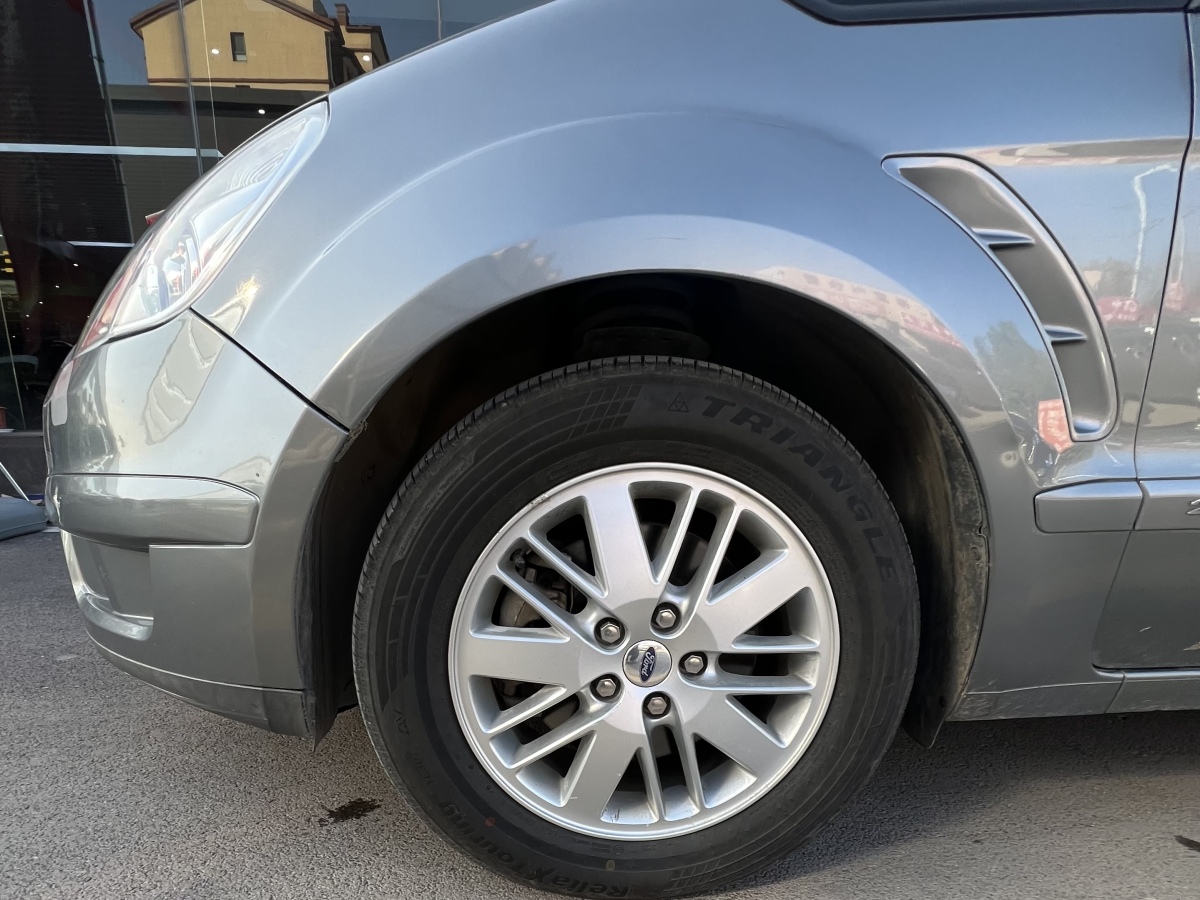 Ford S-MAX 2012 car image #20