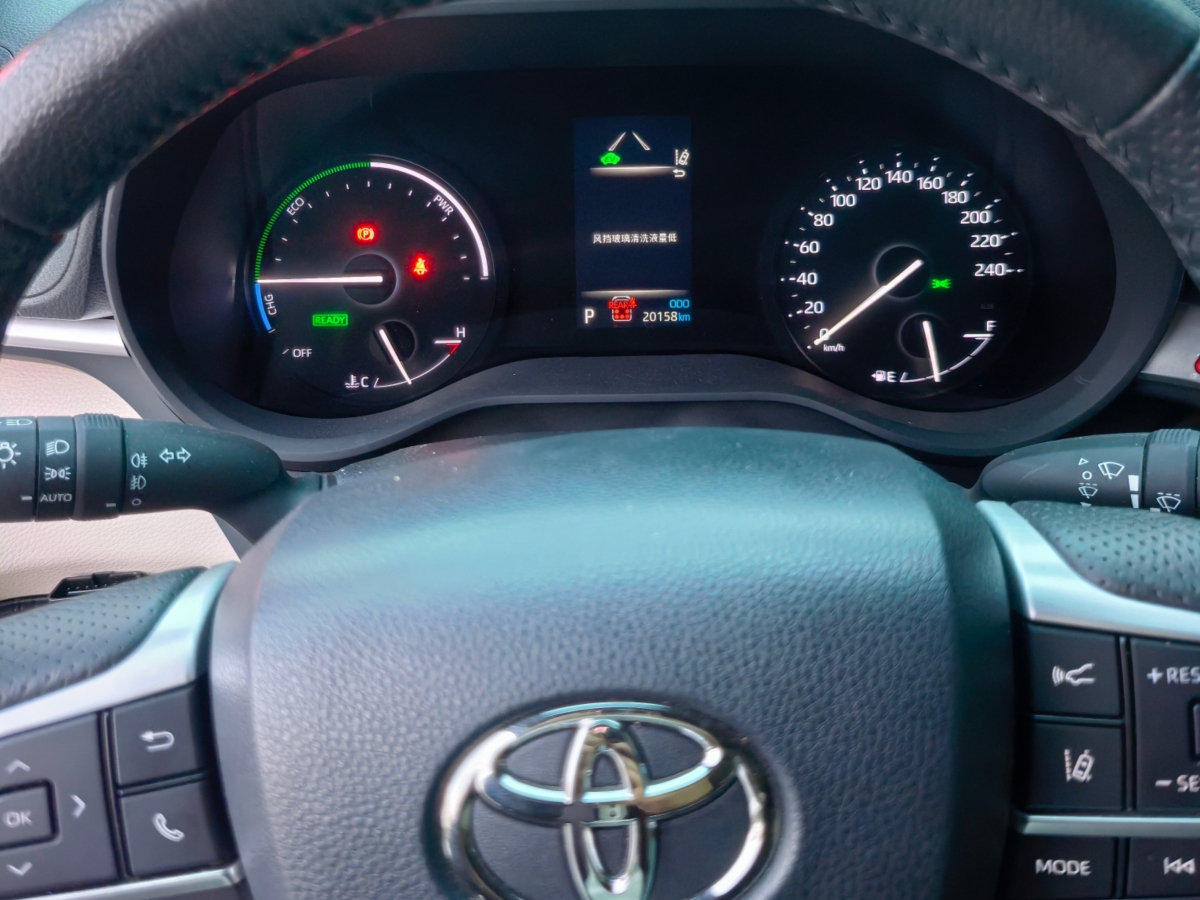 Toyota Granvia 2023 car image #20