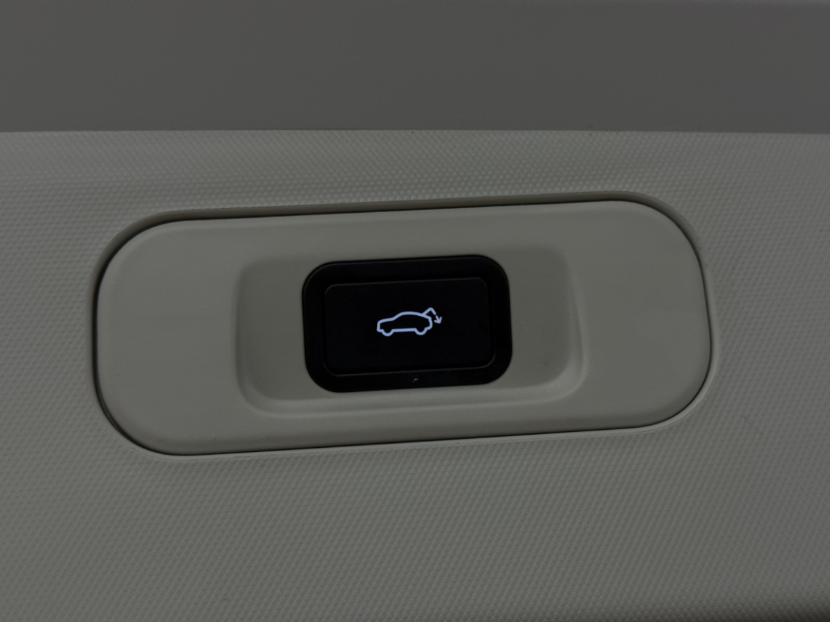 GEELY ICON 2023 car image #20