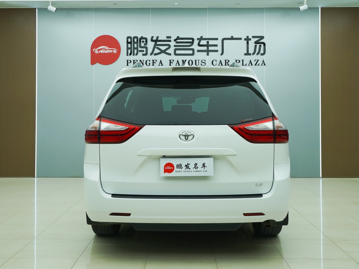 Toyota SIENNA 2018 car image #20