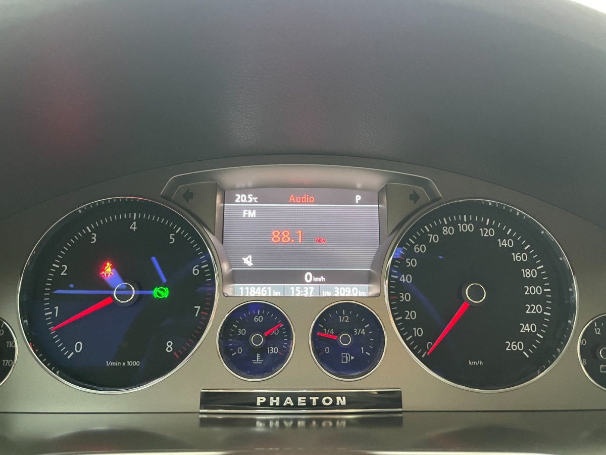 Volkswagen Pheaton 2012 immagine di auto #20