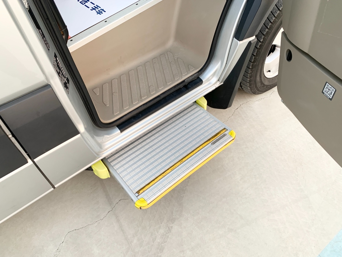 Mercedes-Benz Sprinter 2019 #20 Mercedes-Benz Sprinter 2019 car image #20