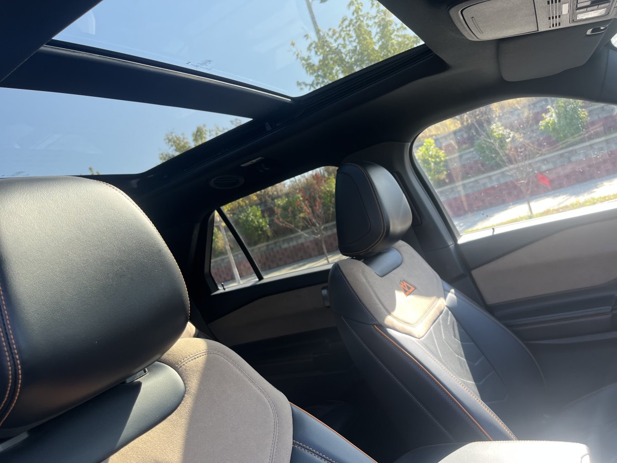 Ford Explorer 2025 immagine di auto #20