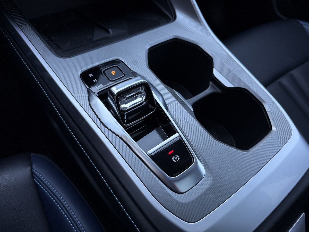 GAC Trumpchi GS3 2023 #20 GAC Trumpchi GS3 2023 car image #20