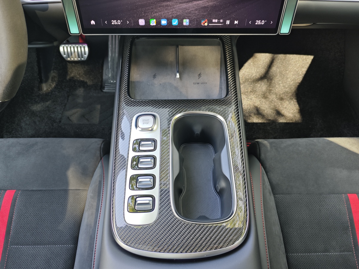 小米汽车 小米SU7 Ultra 2025 汽车图片 #20