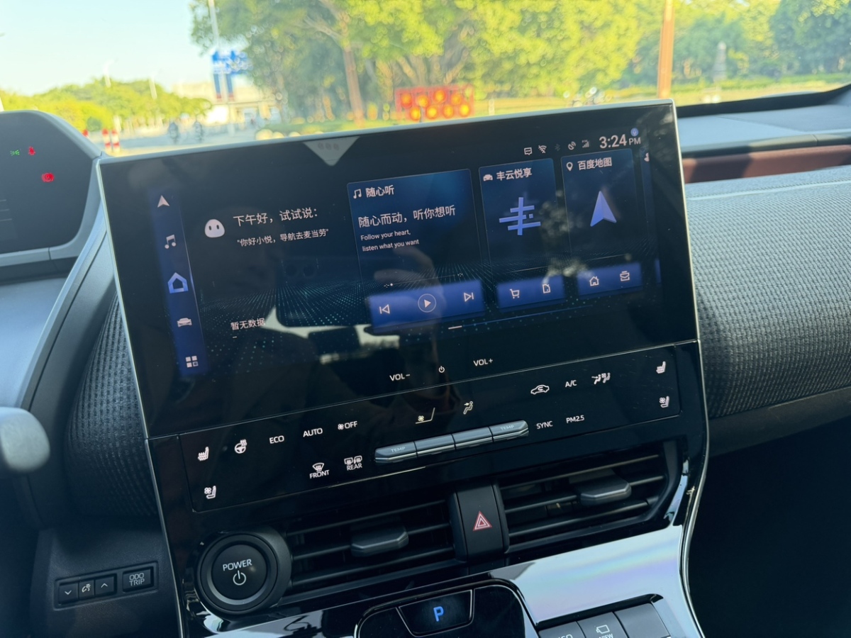 Toyota bZ4X 2022 изображение автомобиля #20