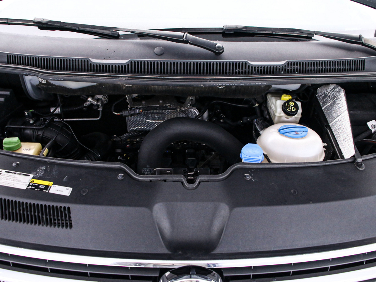 Volkswagen Multivan 2020 car image #20