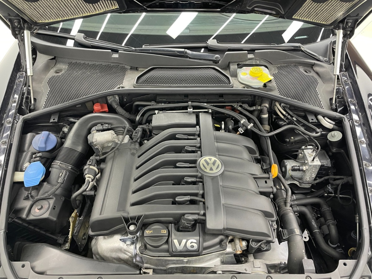 Volkswagen Pheaton 2012 immagine di auto #20