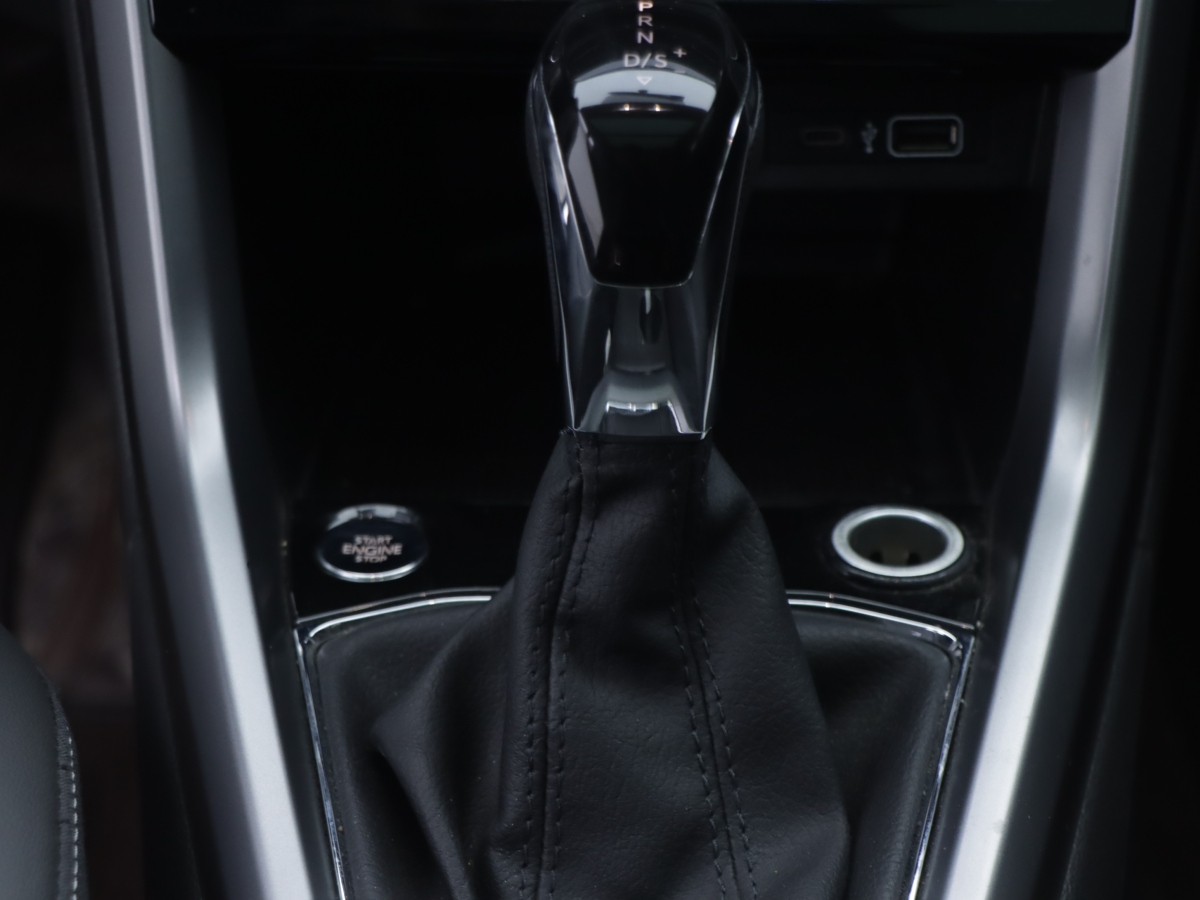 Volkswagen T-Cross 2021 immagine di auto #20