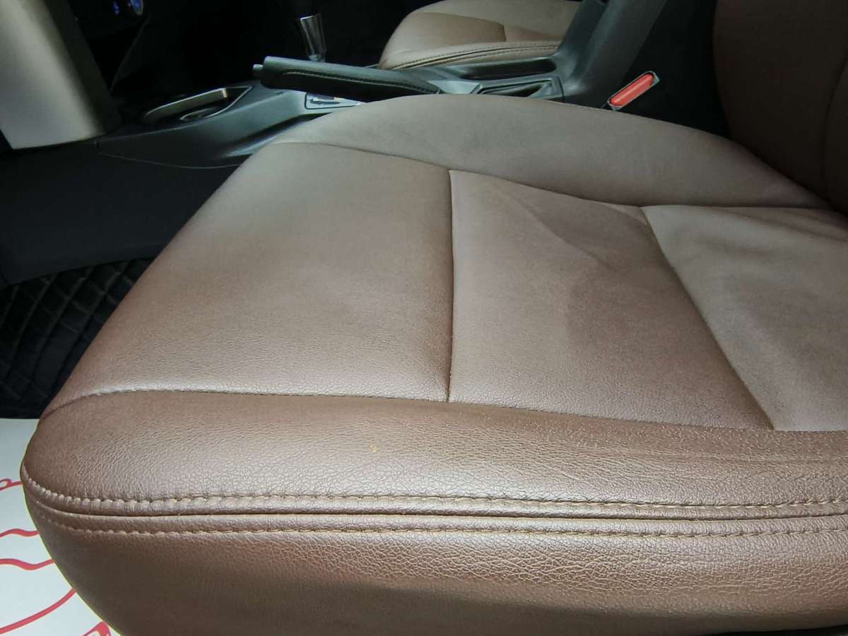 Toyota RAV4 2019 car image #20