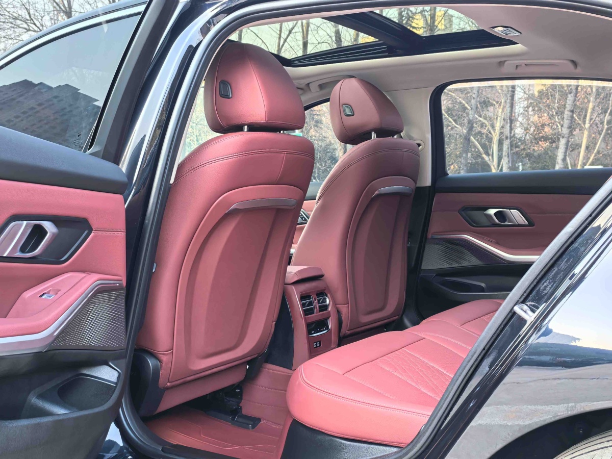 BMW i3 2023 car image #20