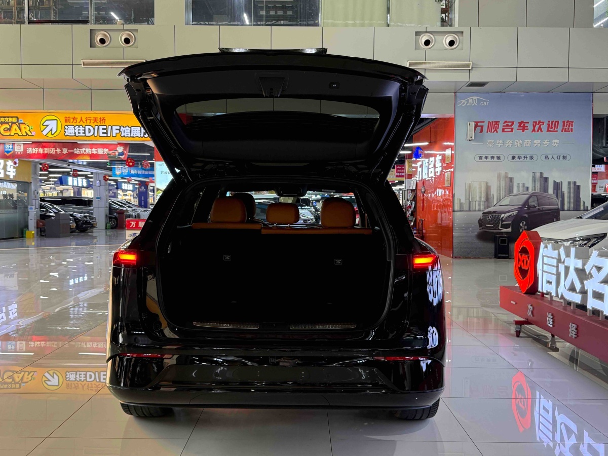 Xpeng G9 2025 صورة سيارة #20