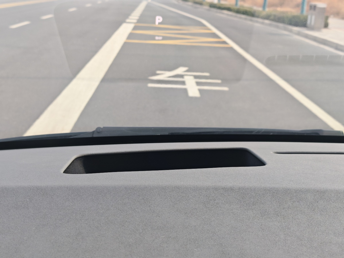 理想汽车 理想MEGA 2025 汽车图片 #20