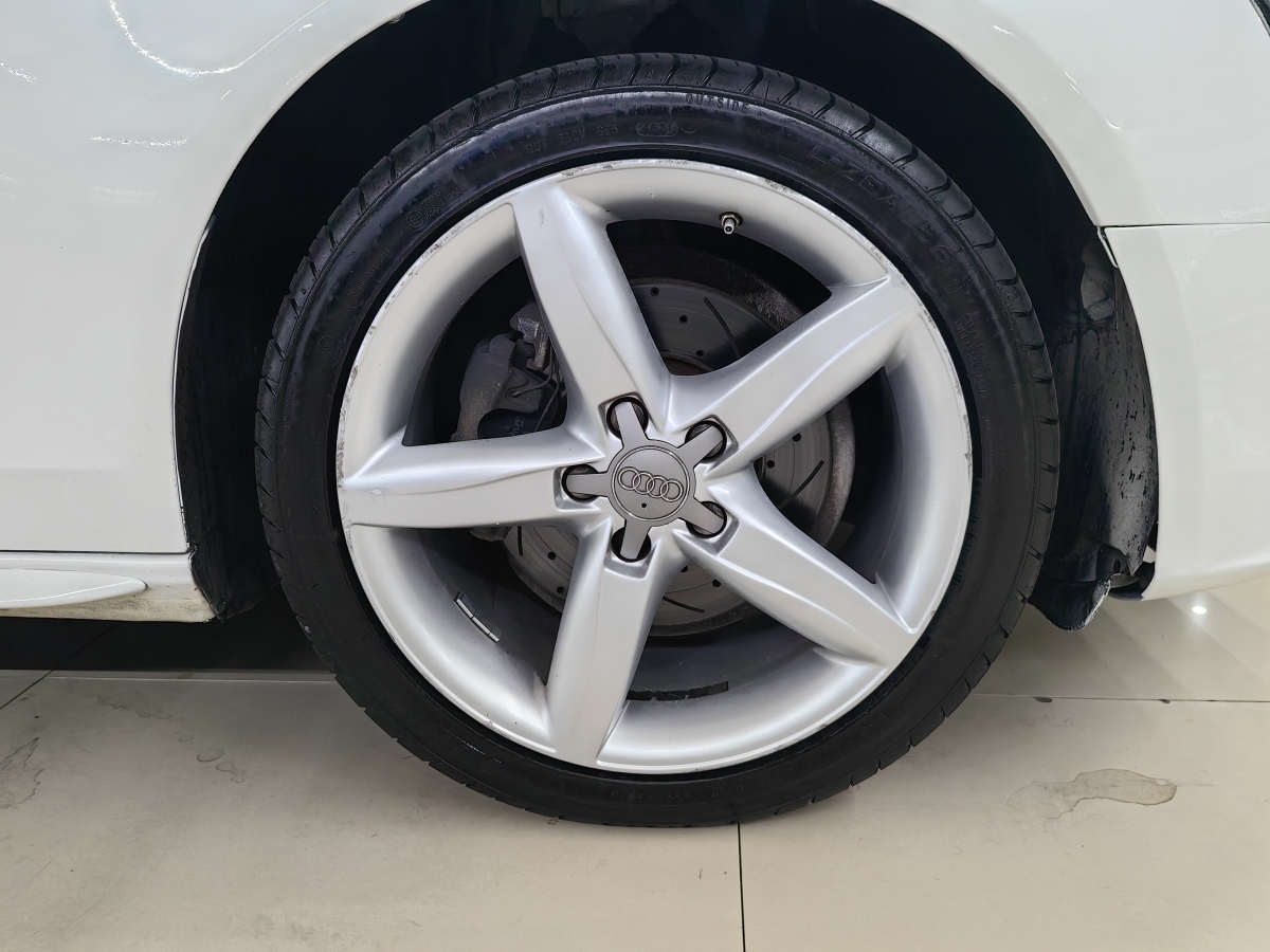 Audi 2014 car image #20