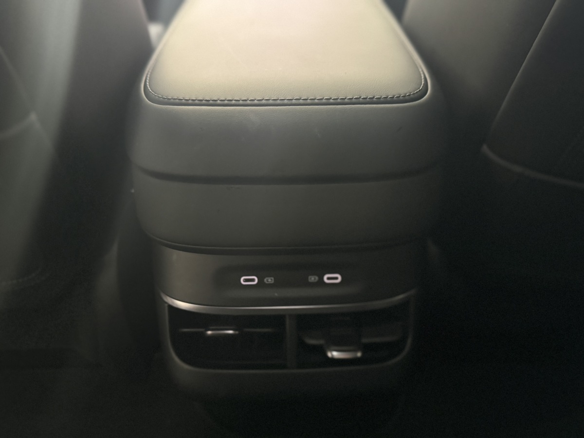 极氪 极氪007 2024 汽车图片 #20