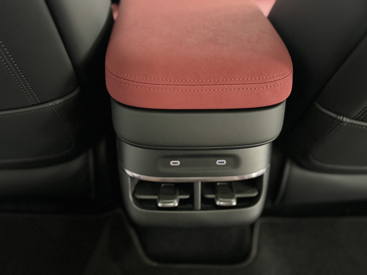 极氪 极氪007GT 2026 汽车图片 #20