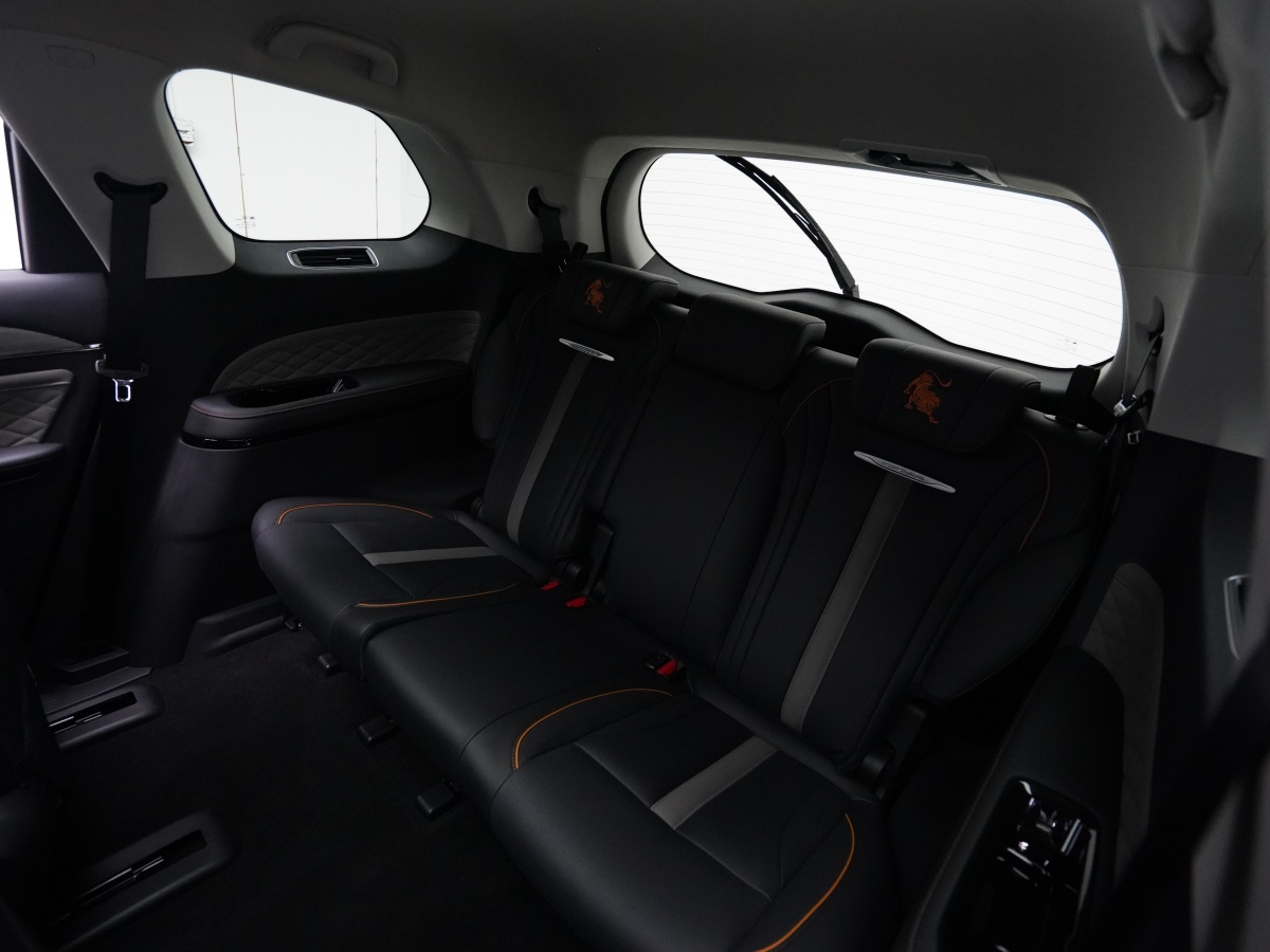 Forthing Yacht 2023 car image #20