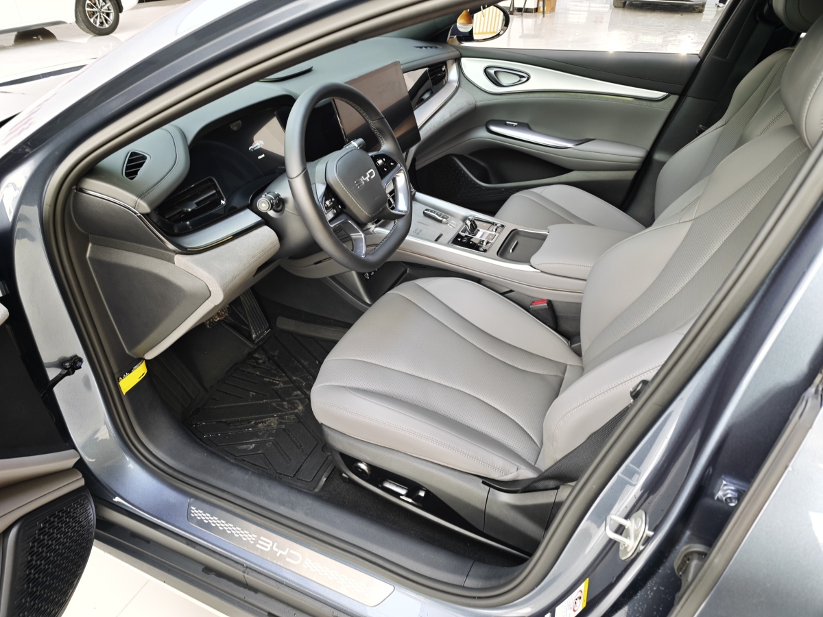 BYD Seal 07 DM-i 2024 صورة سيارة #20