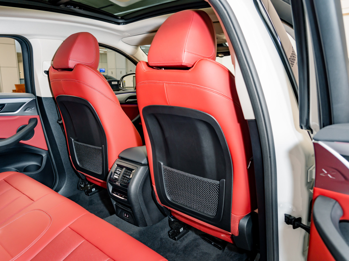 BMW X4 2025 صورة سيارة #20