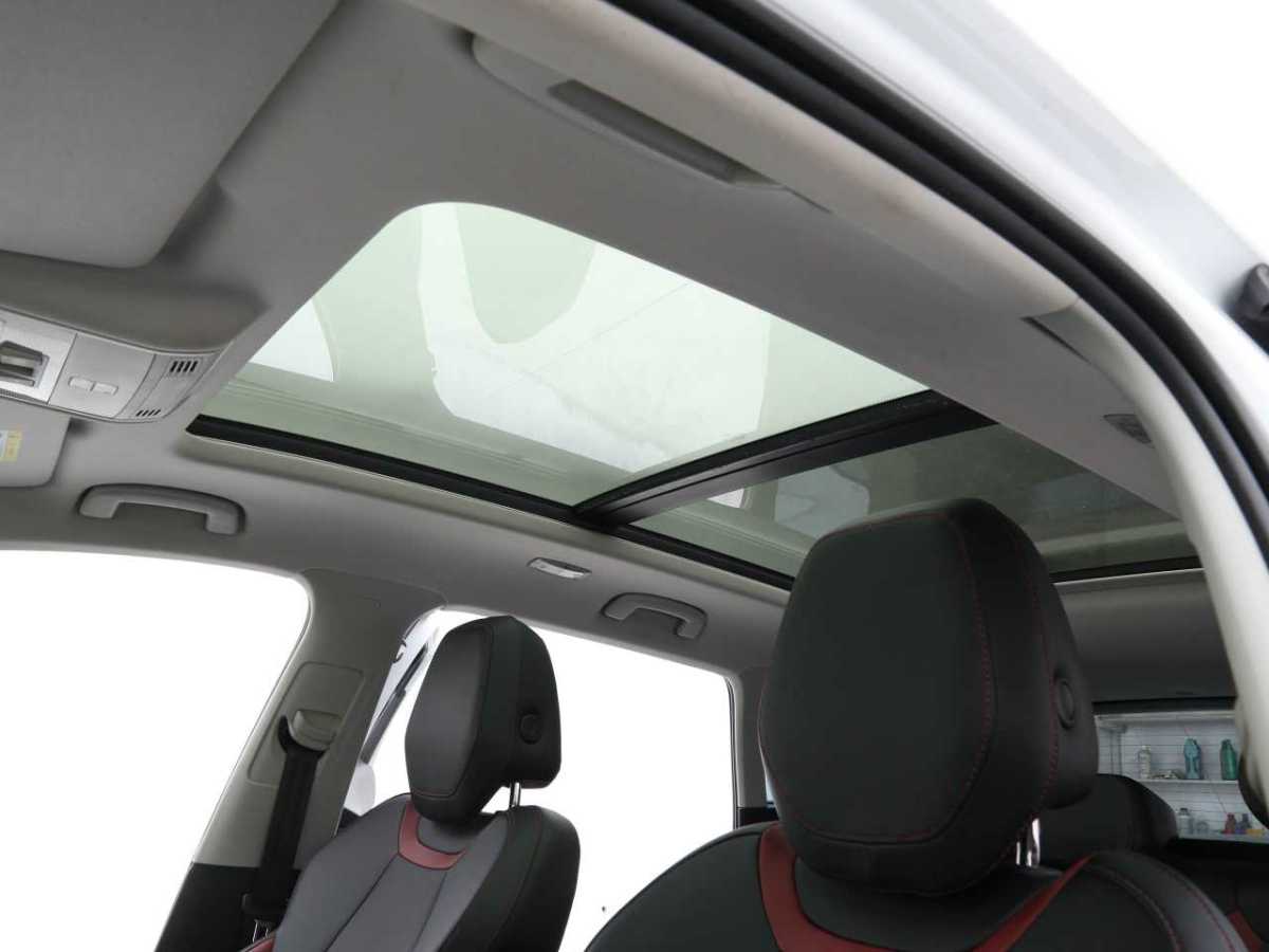 Skoda Karoq 2023 car image #20