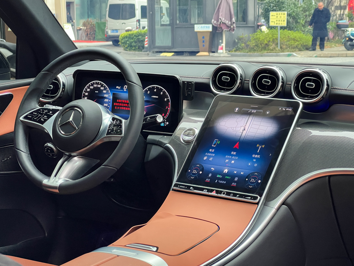 Mercedes-Benz GLC Class 2025 car image #20