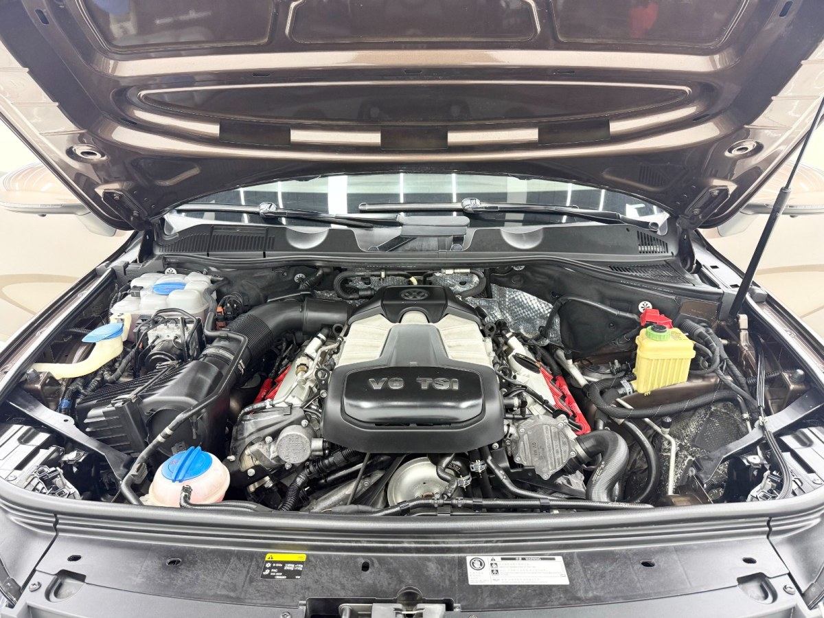 Volkswagen Touareg 2015 car image #20