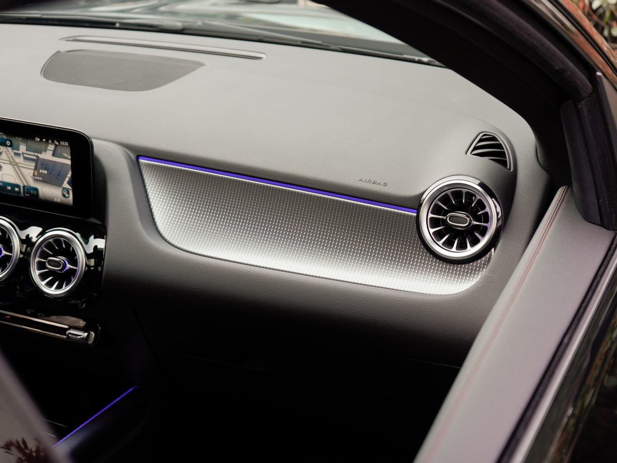 Mercedes-Benz GLA AMG 2024 car image #20