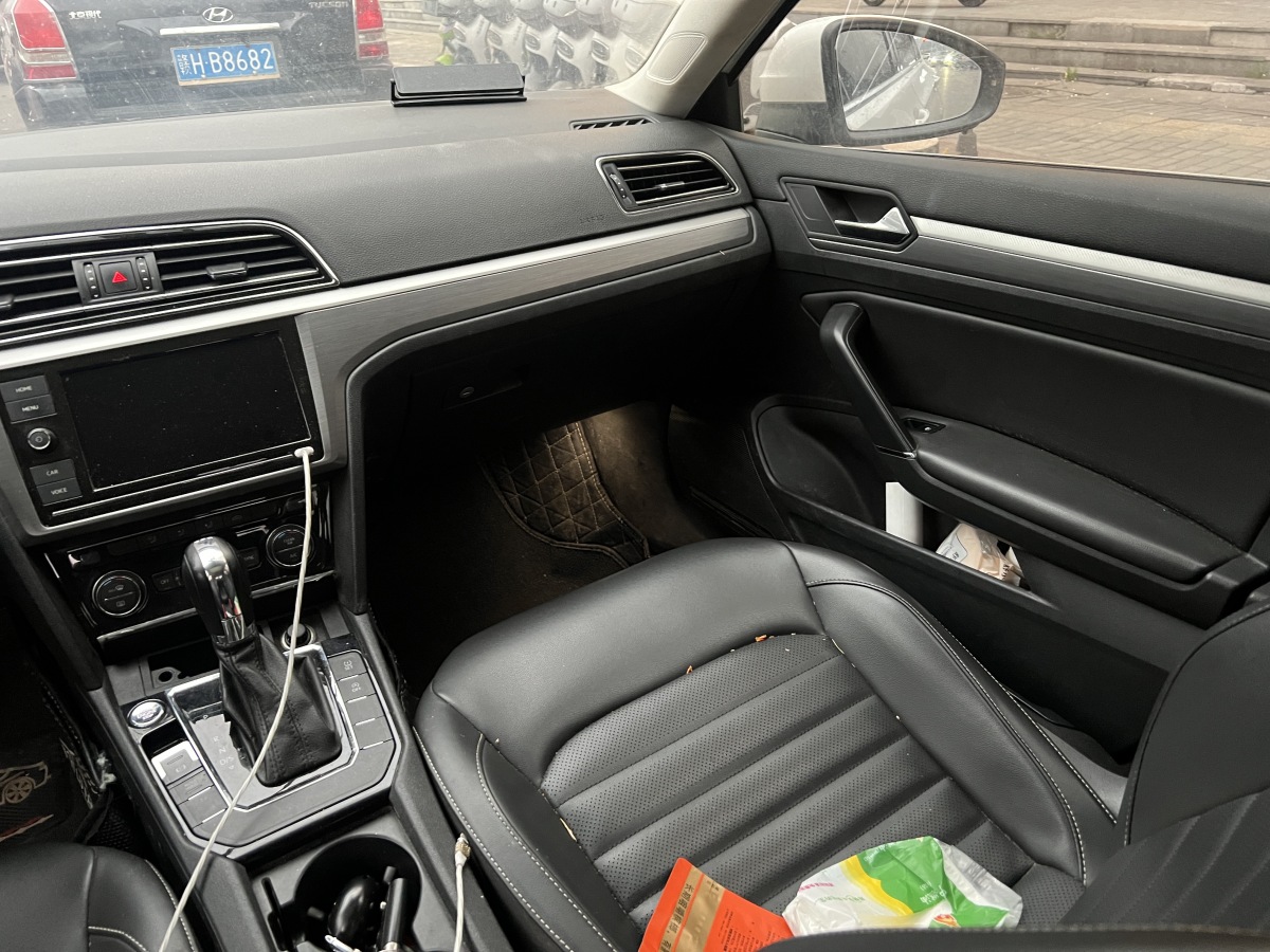 Volkswagen Lamando 2019 car image #20